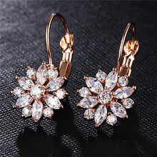 Load image into Gallery viewer, Fashion Floral Crystal Earrings